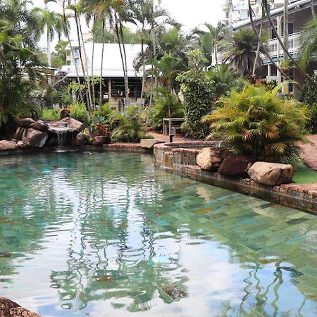 Colonial Palms Motor Inn Airlie Beach Ngoại thất bức ảnh