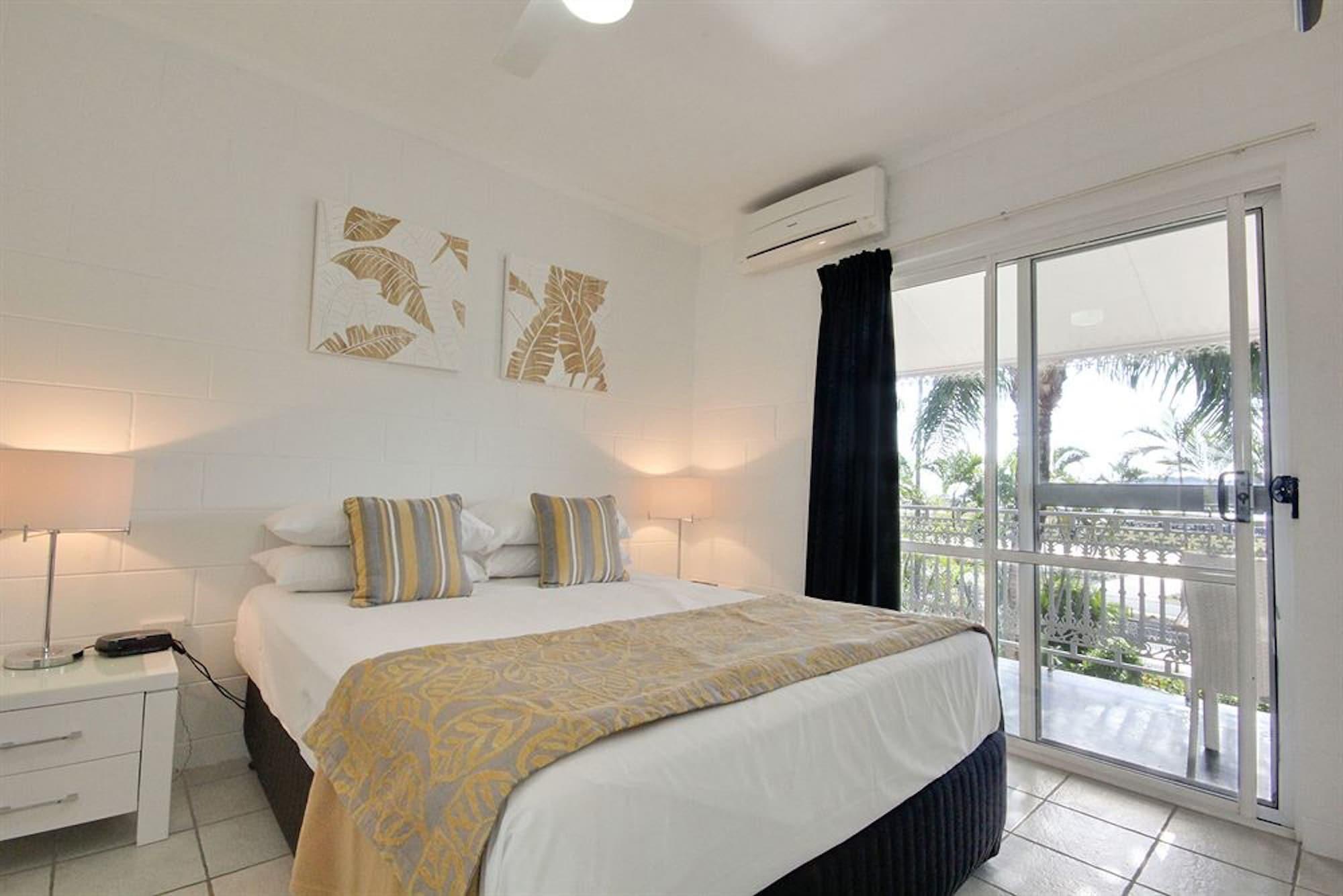 Colonial Palms Motor Inn Airlie Beach Ngoại thất bức ảnh