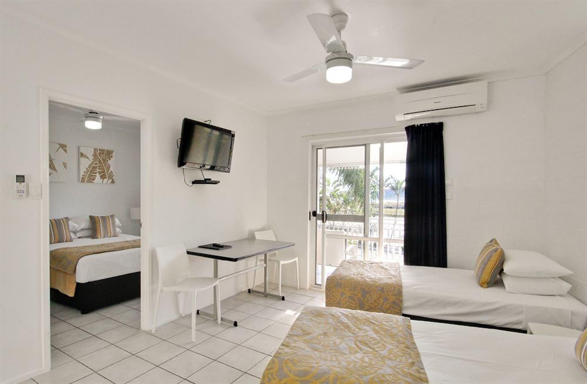 Colonial Palms Motor Inn Airlie Beach Ngoại thất bức ảnh