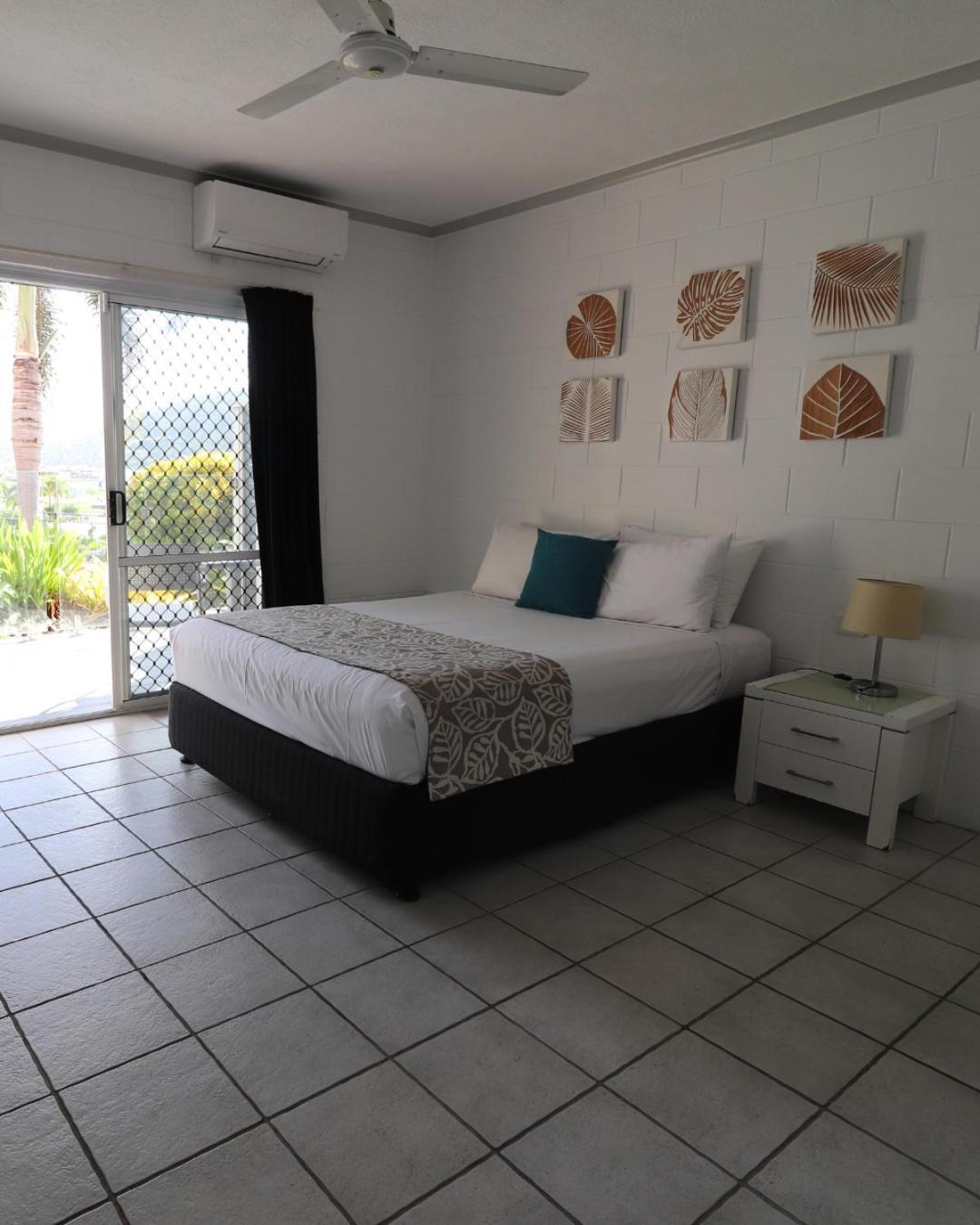 Colonial Palms Motor Inn Airlie Beach Ngoại thất bức ảnh