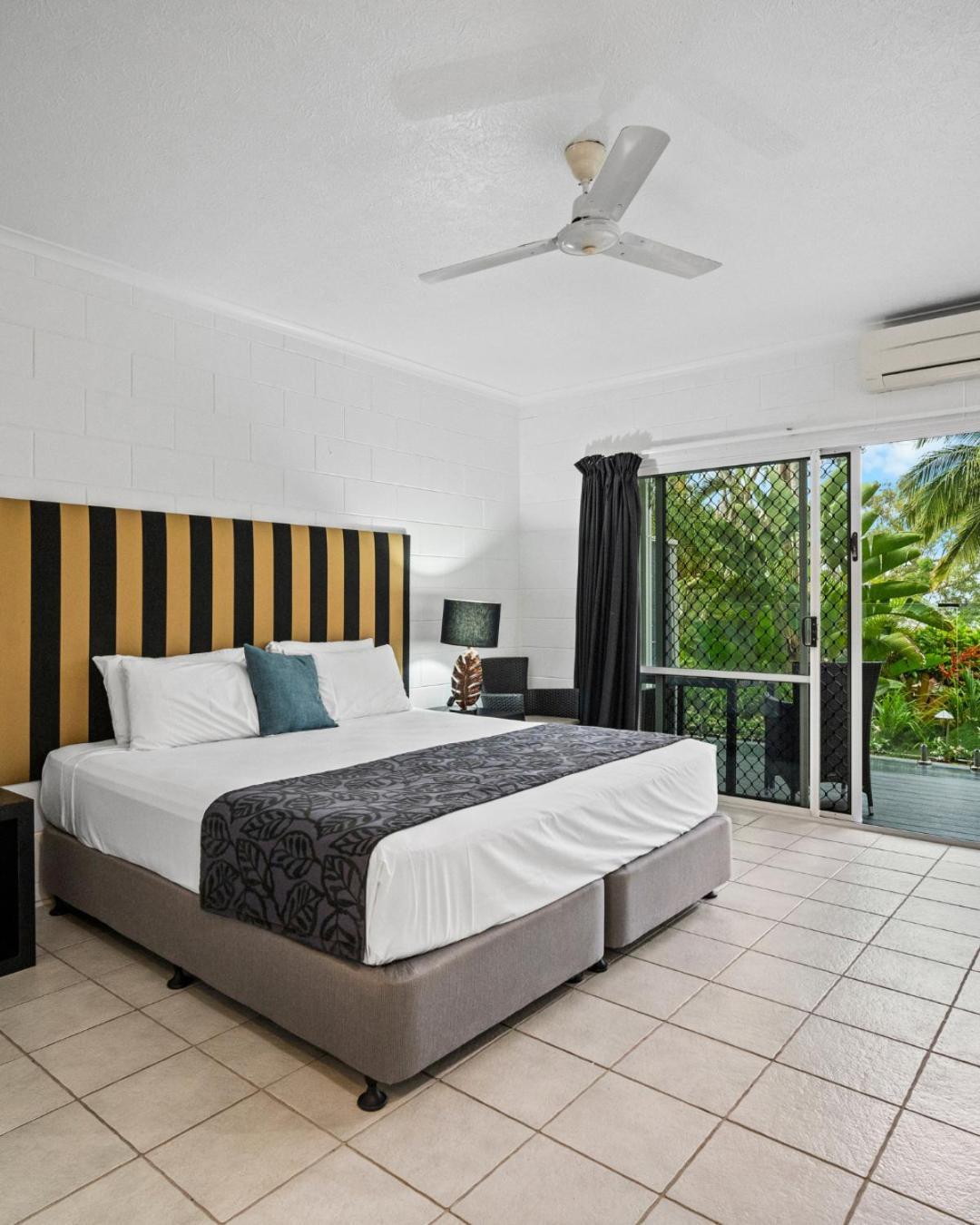 Colonial Palms Motor Inn Airlie Beach Ngoại thất bức ảnh