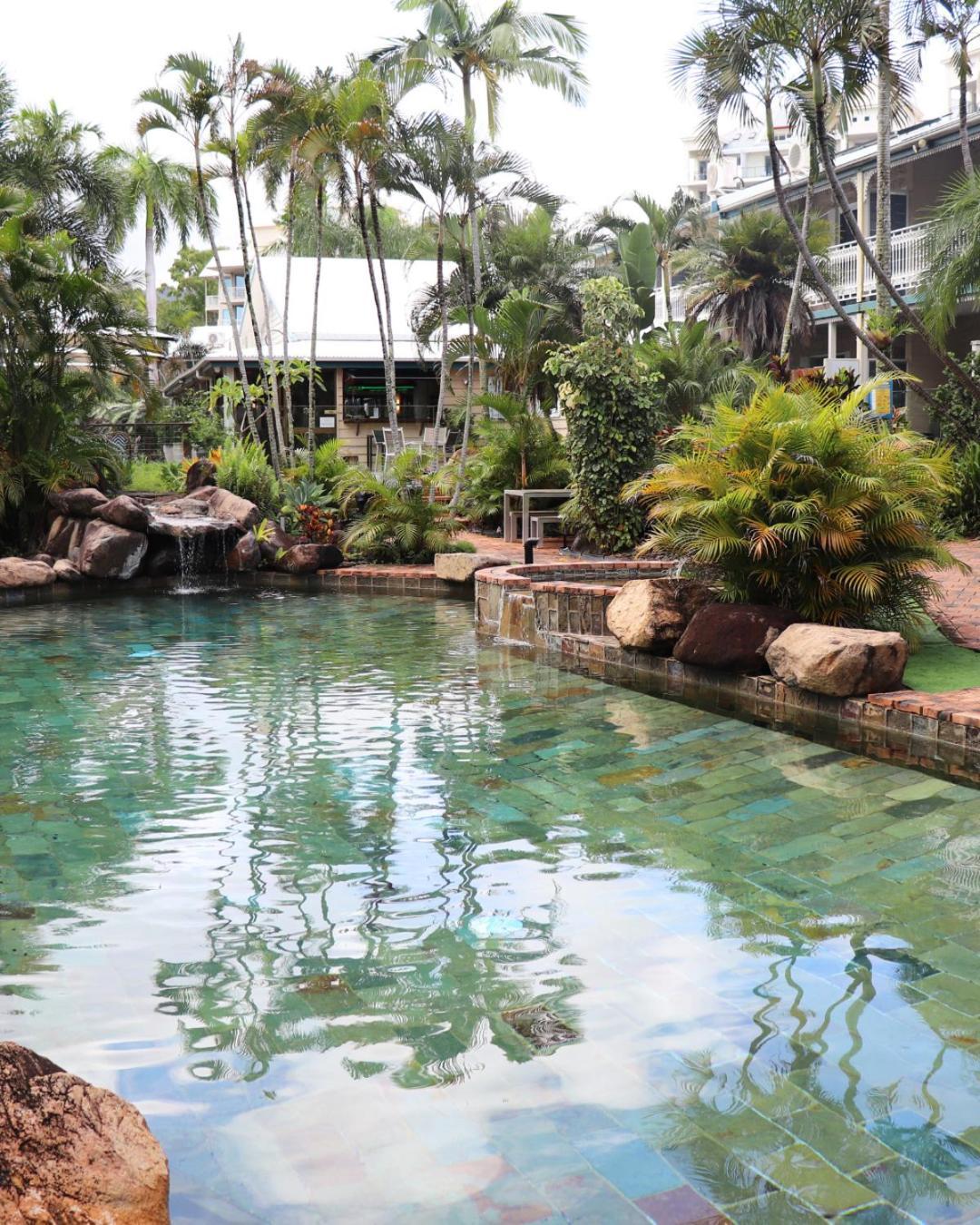 Colonial Palms Motor Inn Airlie Beach Ngoại thất bức ảnh