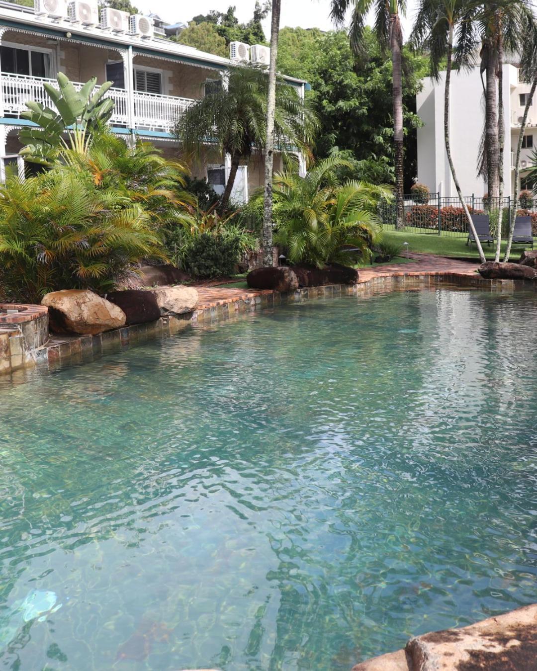 Colonial Palms Motor Inn Airlie Beach Ngoại thất bức ảnh