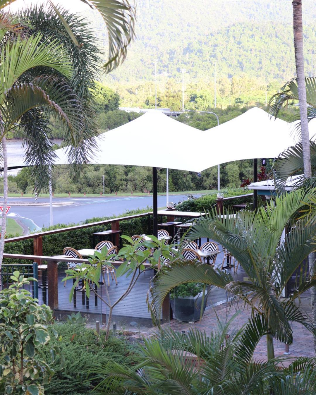 Colonial Palms Motor Inn Airlie Beach Ngoại thất bức ảnh