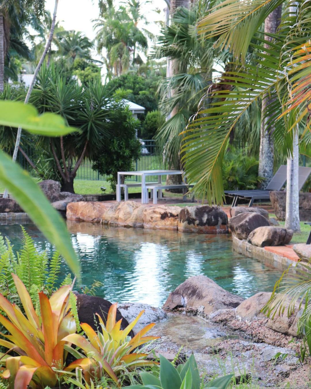 Colonial Palms Motor Inn Airlie Beach Ngoại thất bức ảnh