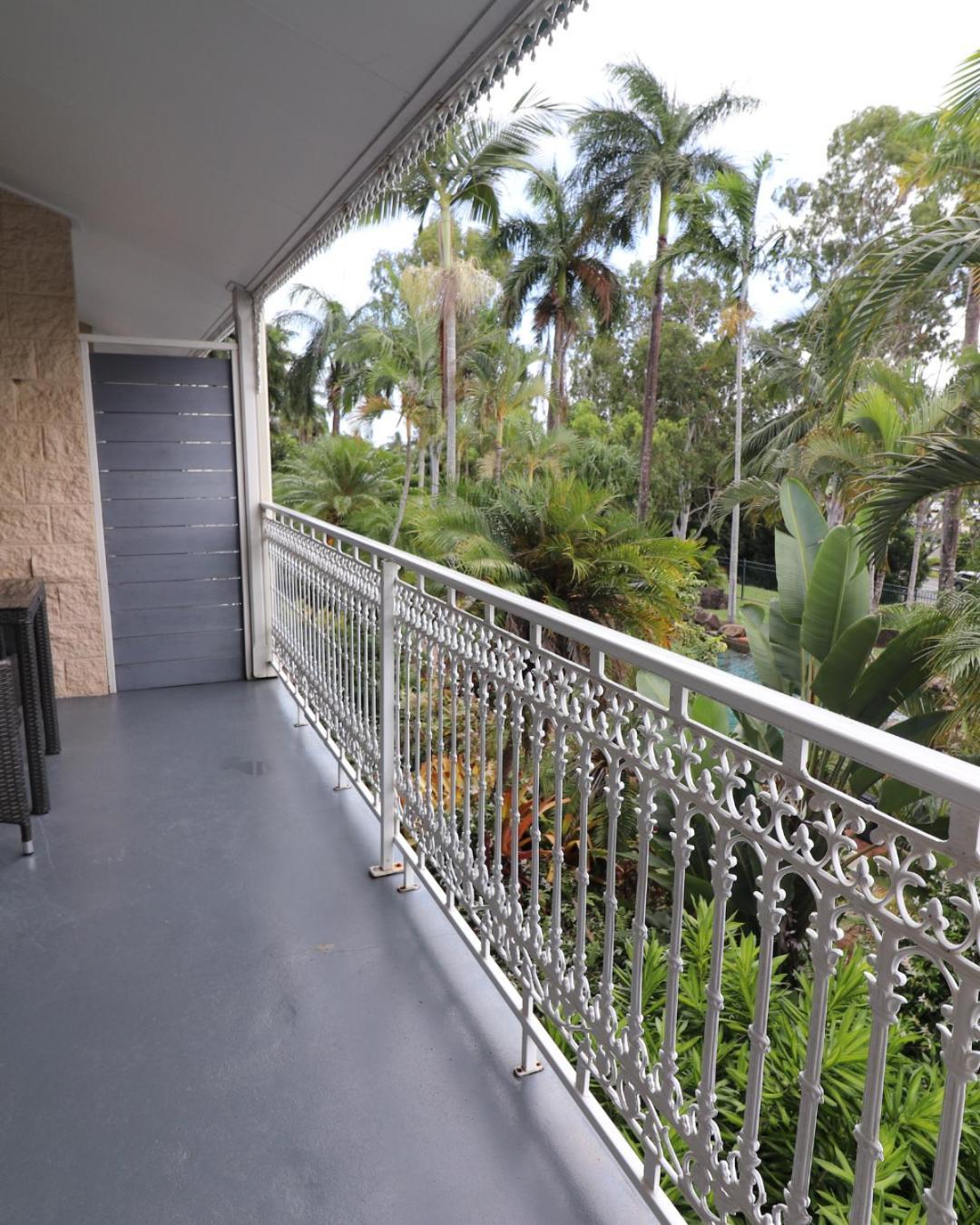 Colonial Palms Motor Inn Airlie Beach Ngoại thất bức ảnh